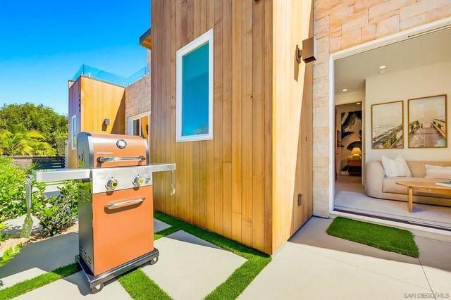 3903 Haines St. 1, San Diego, CA 92109
