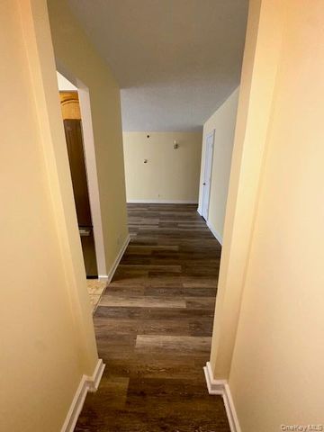 14 Nosband Avenue 1j, White Plains, NY 10605