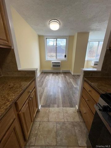 14 Nosband Avenue 1j, White Plains, NY 10605