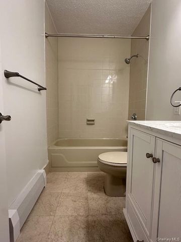 14 Nosband Avenue 1j, White Plains, NY 10605