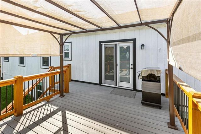 150 Cherry Hills Circle, Gardner, KS 66030