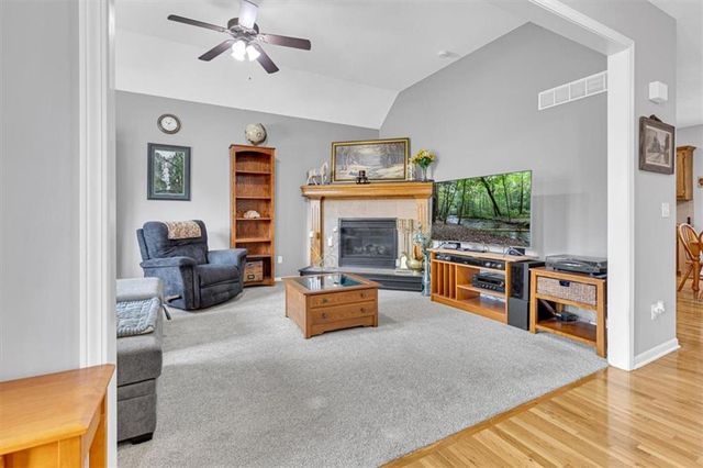 150 Cherry Hills Circle, Gardner, KS 66030
