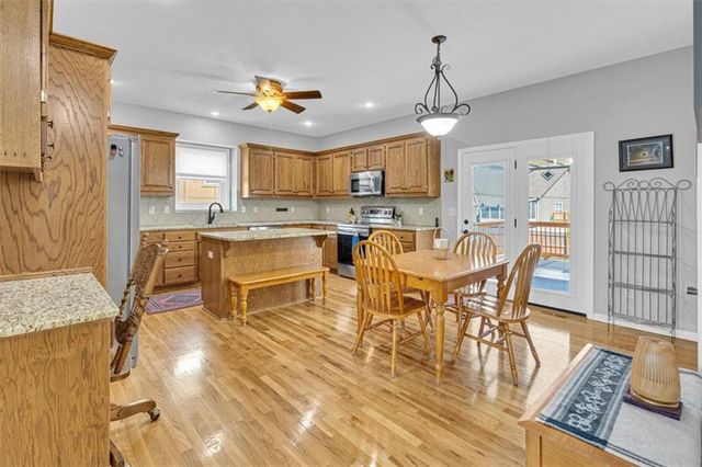150 Cherry Hills Circle, Gardner, KS 66030