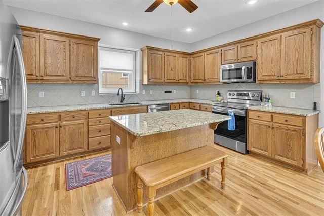 150 Cherry Hills Circle, Gardner, KS 66030