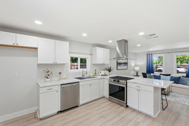 7636 Linden Ave, Citrus Heights, CA 95610