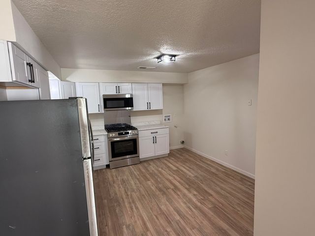 3741 San Isidro Street NW, Albuquerque, NM 87107