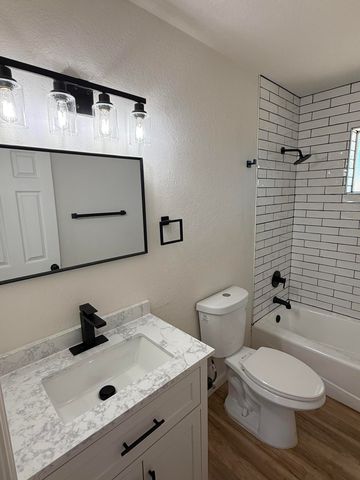 3741 San Isidro Street NW, Albuquerque, NM 87107