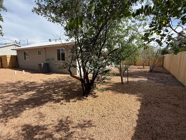 3741 San Isidro Street NW, Albuquerque, NM 87107
