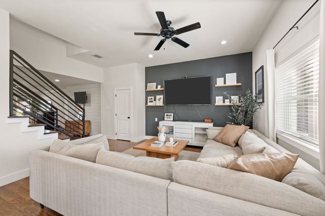 504 Main Street, Roanoke, TX 76262