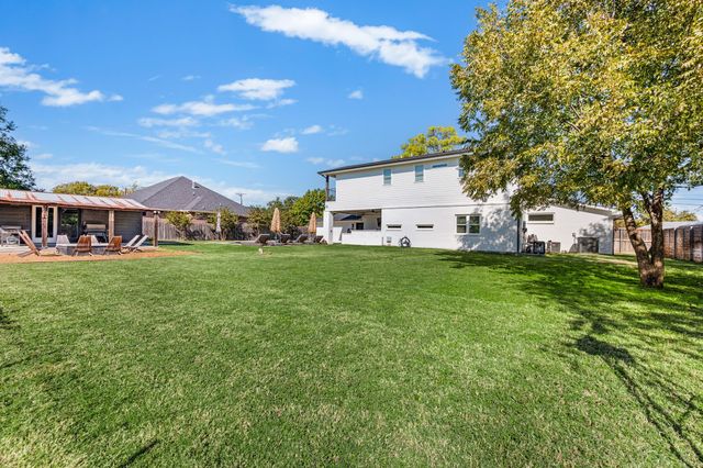 504 Main Street, Roanoke, TX 76262