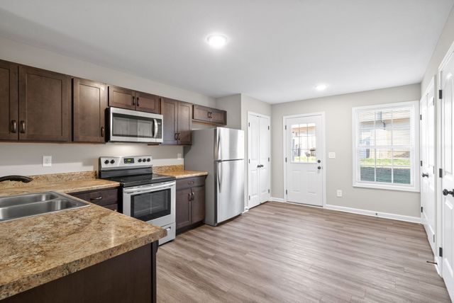 243 Smithson Ln Unit F, Clarksville, TN 37040