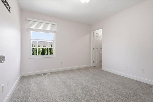 2510 Crooked Creek Road, Bloomington, IL 61705