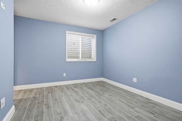 2510 Crooked Creek Road, Bloomington, IL 61705