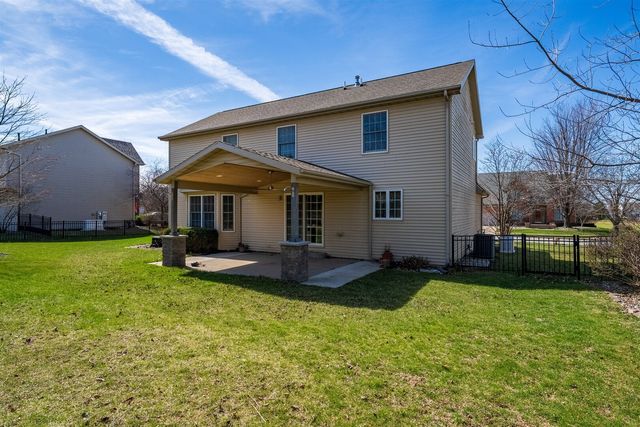 2510 Crooked Creek Road, Bloomington, IL 61705