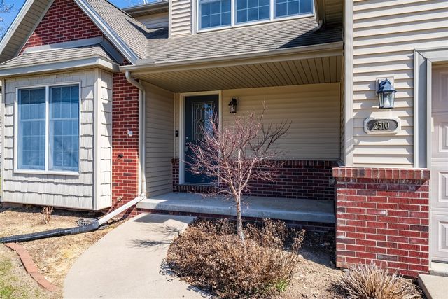 2510 Crooked Creek Road, Bloomington, IL 61705