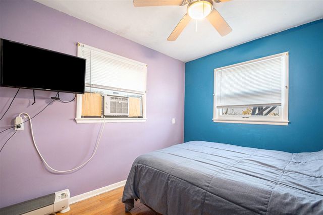 24998 Lake Shore Drive, Dowagiac, MI 49047