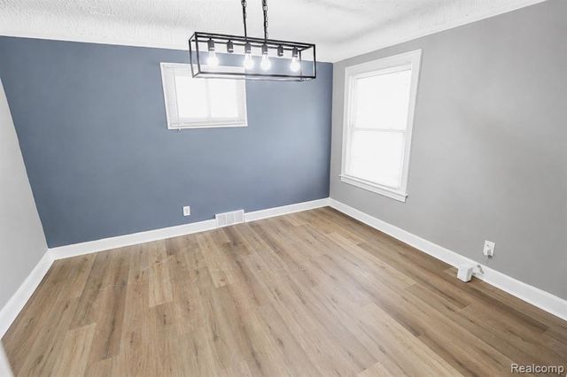 9817 Somerset Avenue, Detroit, MI 48224