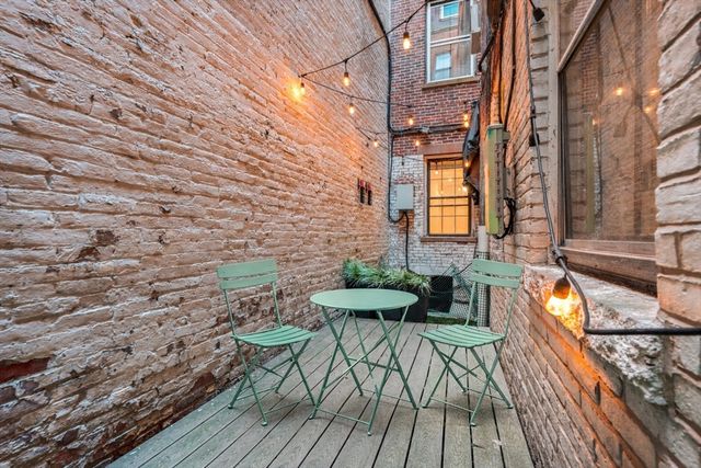 37 Grove St 2, Boston, MA 02114