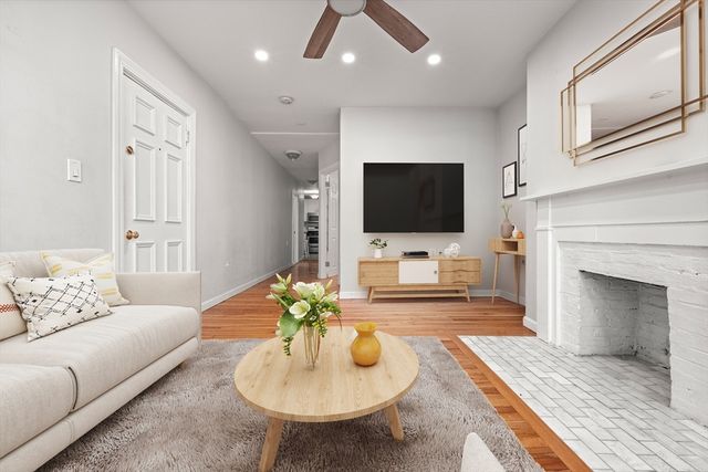 37 Grove St 2, Boston, MA 02114