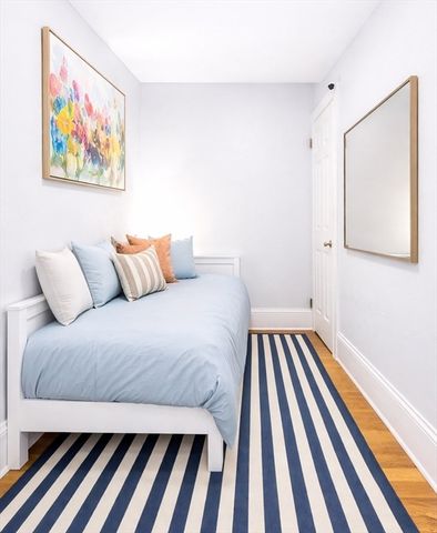 37 Grove St 2, Boston, MA 02114