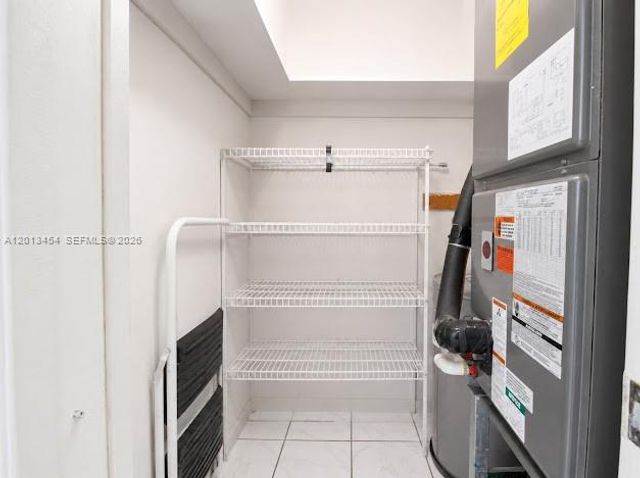 17050 NE 14th Ave 208, Miami, FL 33162