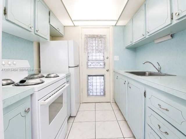 17050 NE 14th Ave 208, Miami, FL 33162