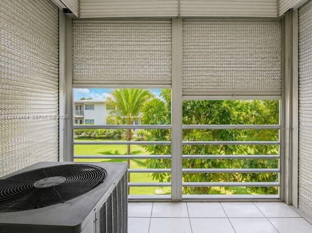 17050 NE 14th Ave 208, Miami, FL 33162