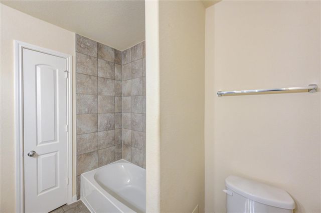 8335 Hawthorn Valley Lane, Houston, TX 77095