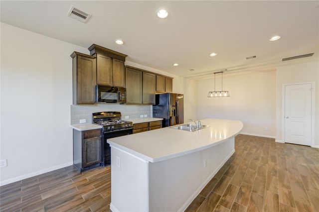 8335 Hawthorn Valley Lane, Houston, TX 77095
