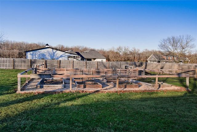 9940 Kitty Road, Gravette, AR 72736