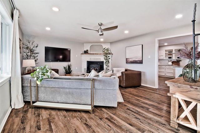 9940 Kitty Road, Gravette, AR 72736