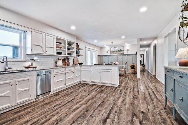 9940 Kitty Road, Gravette, AR 72736