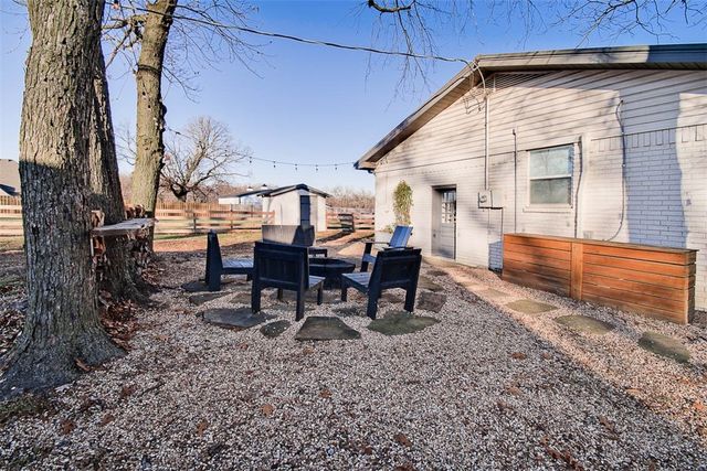 9940 Kitty Road, Gravette, AR 72736