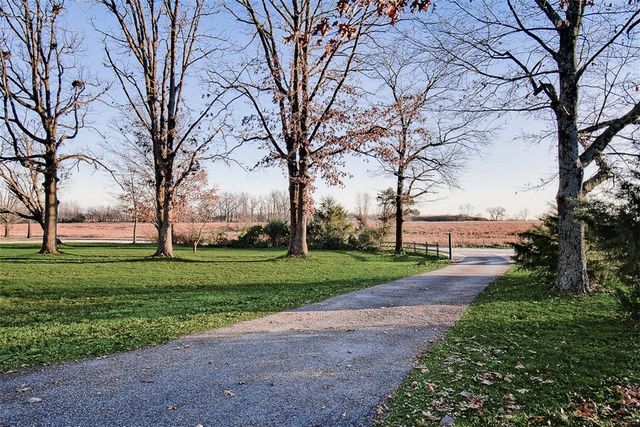 9940 Kitty Road, Gravette, AR 72736