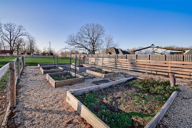 9940 Kitty Road, Gravette, AR 72736