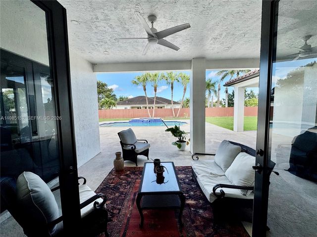 20449 SW 328th St, Homestead, FL 33030