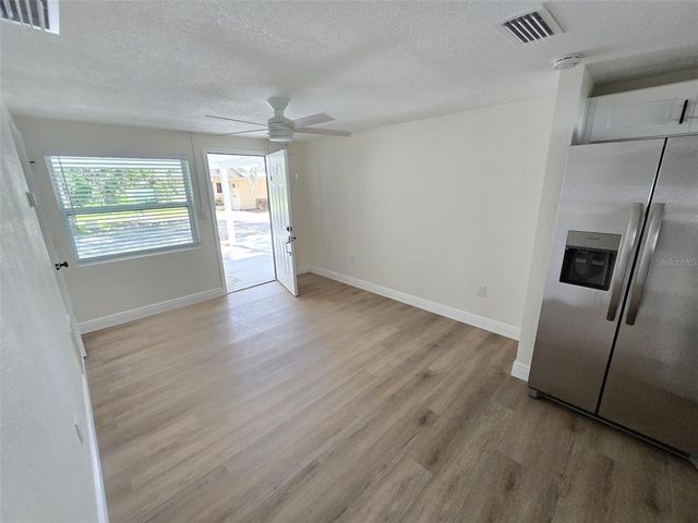 416 W IANTHE STREET 3, Tavares, FL 32778