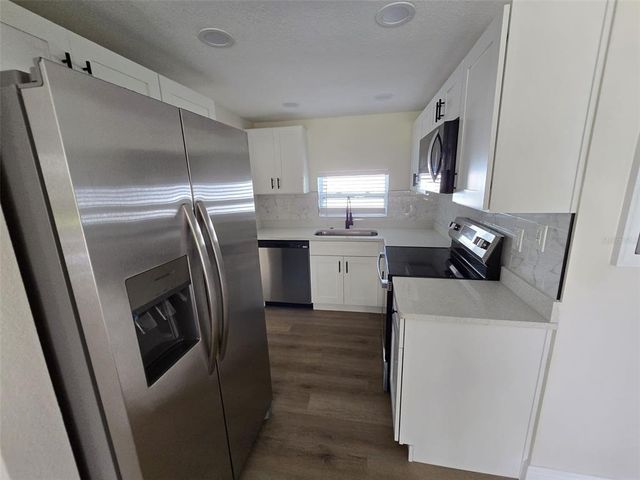 416 W IANTHE STREET 3, Tavares, FL 32778