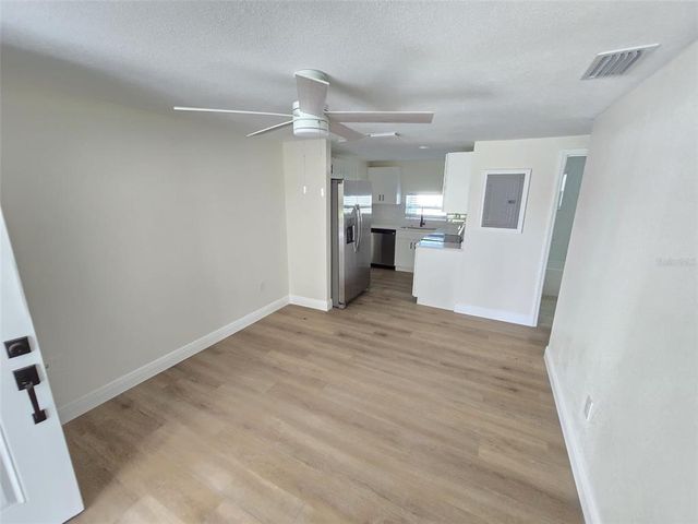 416 W IANTHE STREET 3, Tavares, FL 32778