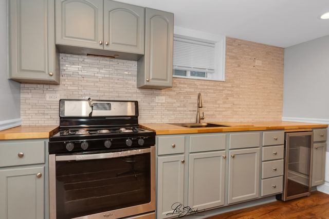 5441 S Hunt Avenue, Summit, IL 60501