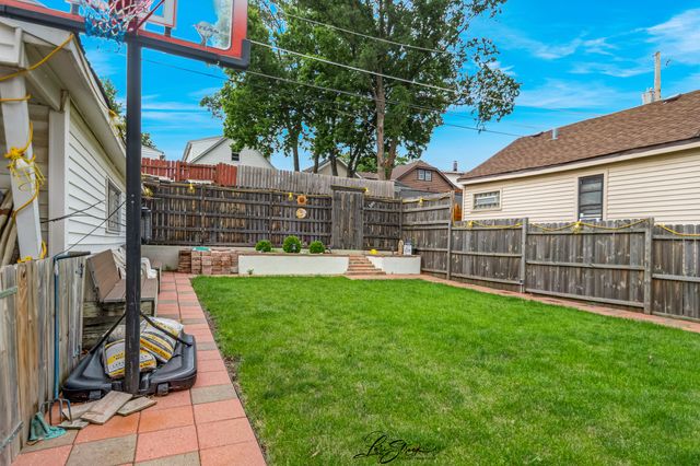 5441 S Hunt Avenue, Summit, IL 60501
