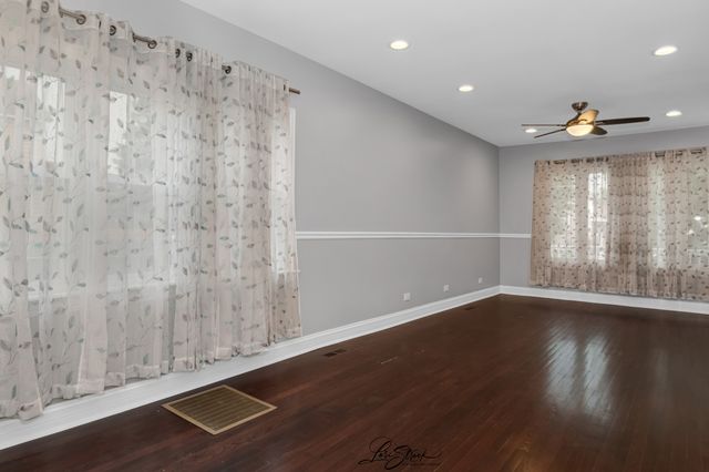 5441 S Hunt Avenue, Summit, IL 60501