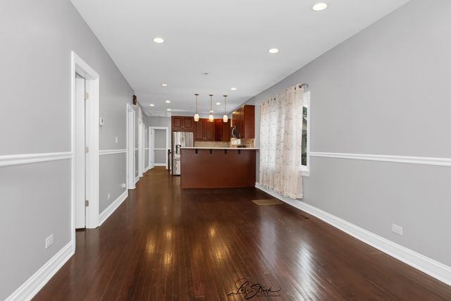 5441 S Hunt Avenue, Summit, IL 60501