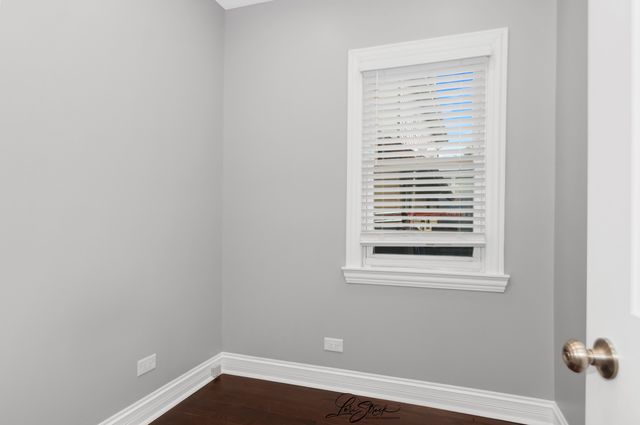 5441 S Hunt Avenue, Summit, IL 60501
