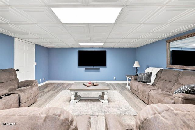 1365 Holly Creek Road, Greeneville, TN 37745