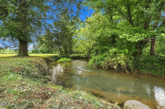 1365 Holly Creek Road, Greeneville, TN 37745