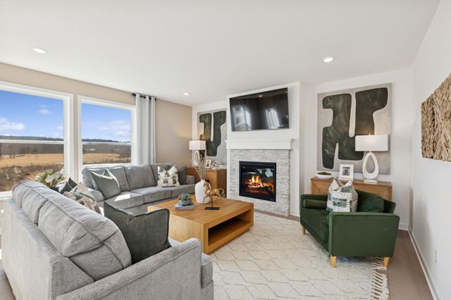 2444 Hadley Hills Drive NE, Rochester, MN 55906