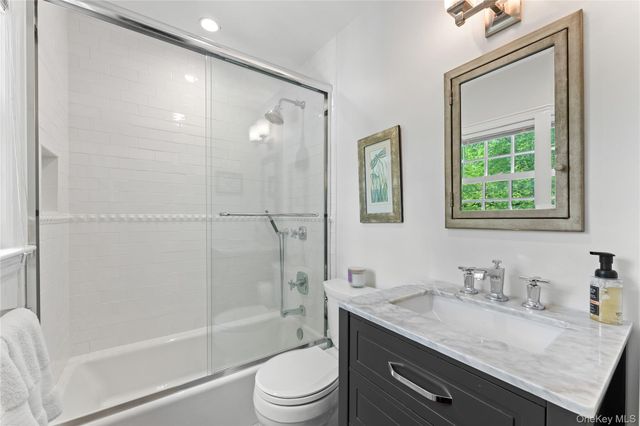5 Harcourt Road, Scarsdale, NY 10583
