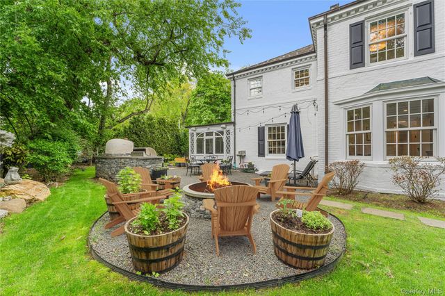 5 Harcourt Road, Scarsdale, NY 10583