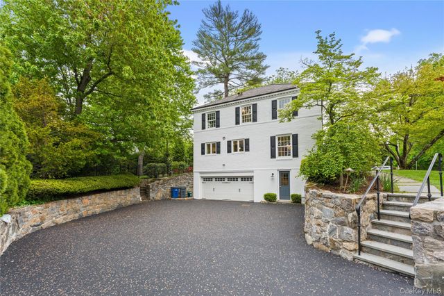 5 Harcourt Road, Scarsdale, NY 10583